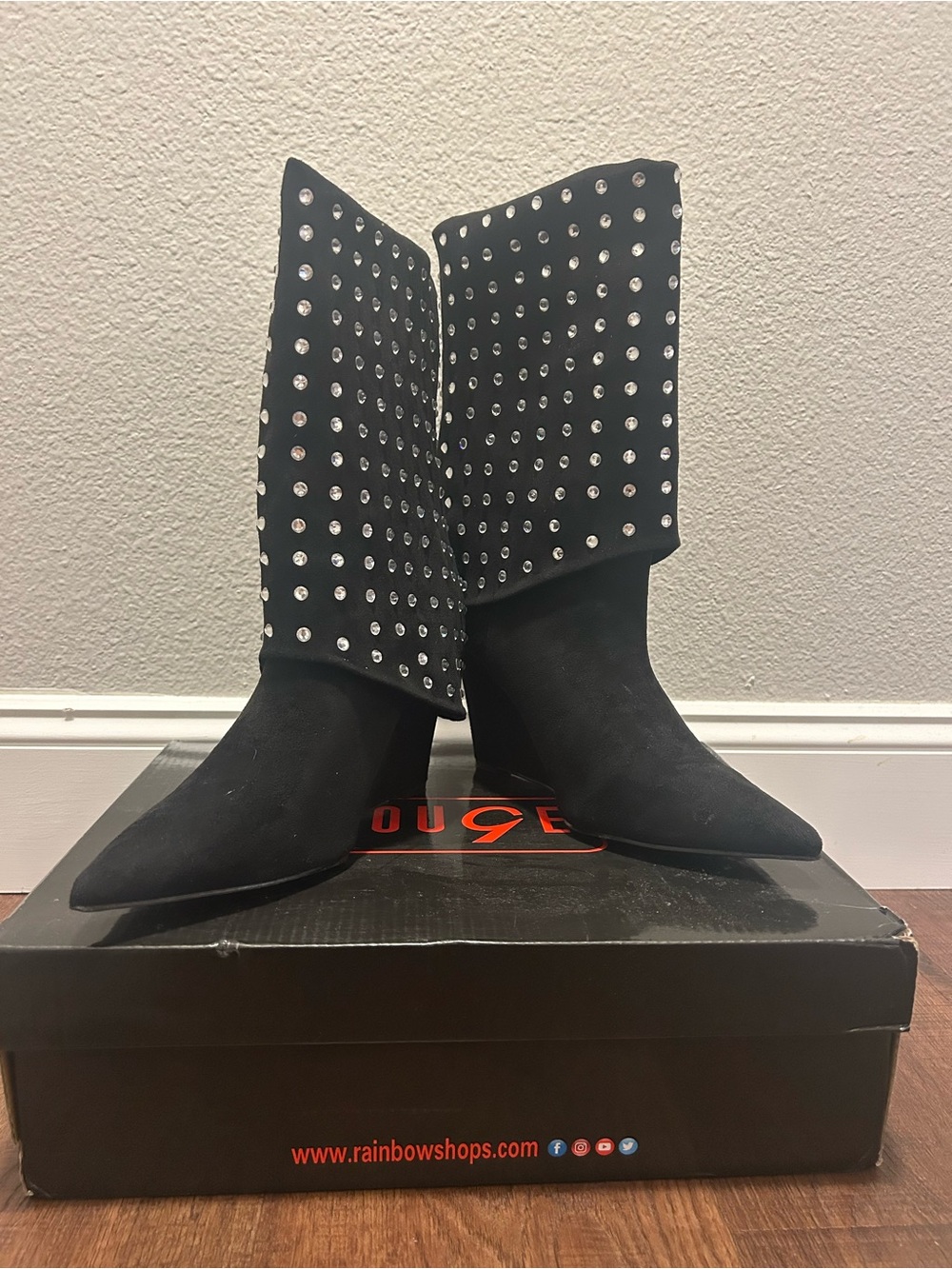 Rouge! Black Studded Pointed-Toe Mid-Calf Heeled Boots